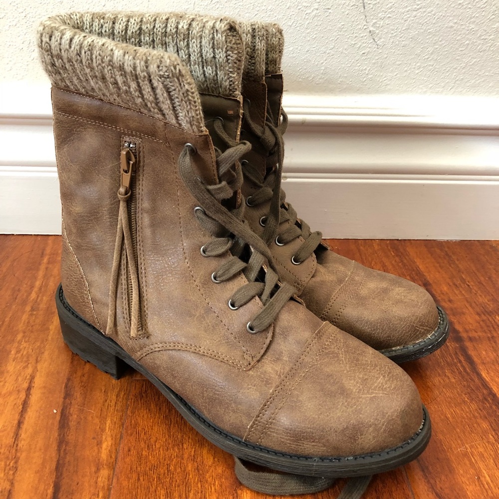 Brown combat boots (women’s)